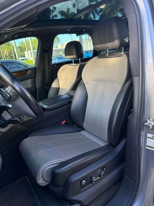 2018 Bentley Bentayga - Image 15 of 20