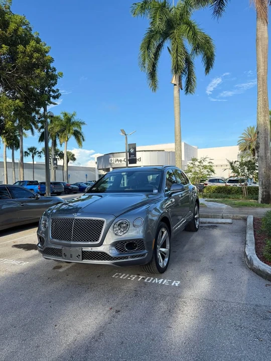 2018 Bentley Bentayga - Image 2 of 20