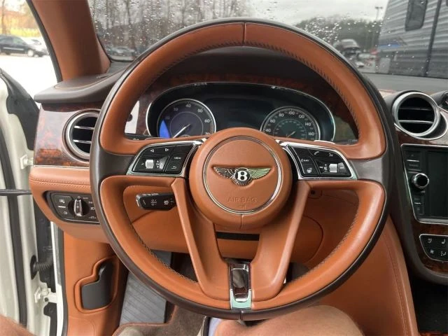 2018 Bentley Bentayga - Image 13 of 17