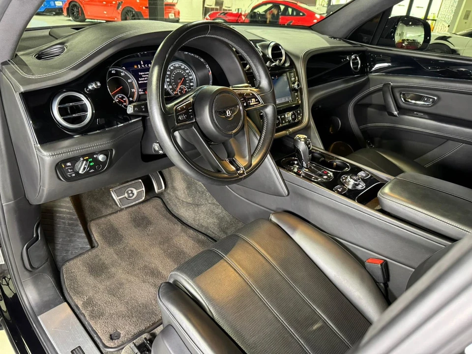 2018 Bentley Bentayga - Image 9 of 12