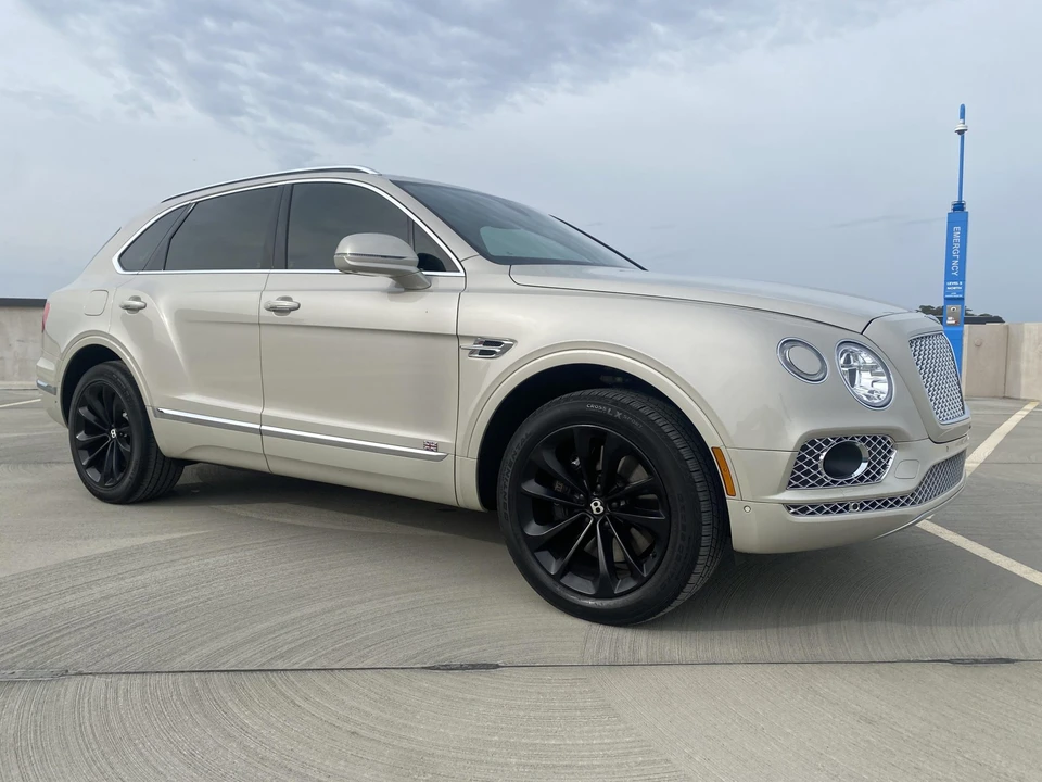 2018 Bentley Bentayga - Image 10 of 31