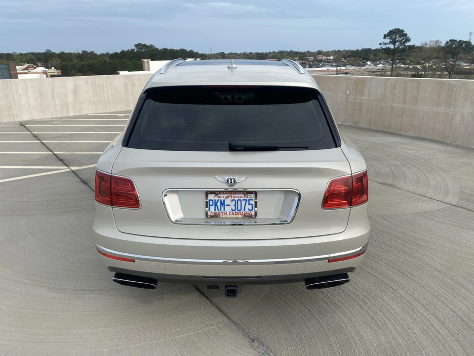 2018 Bentley Bentayga - Image 5 of 31