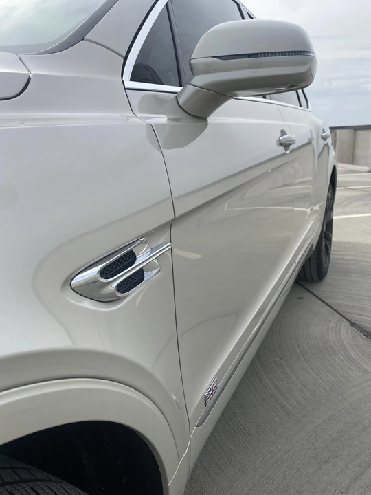 2018 Bentley Bentayga - Image 18 of 31