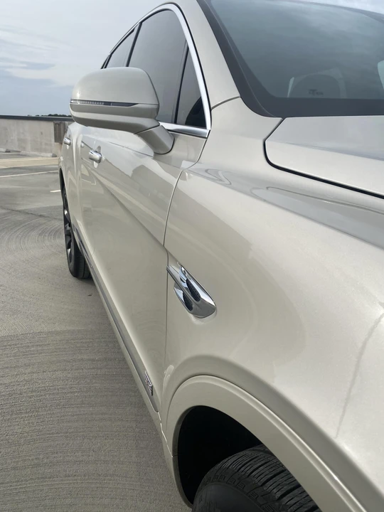 2018 Bentley Bentayga - Image 17 of 31