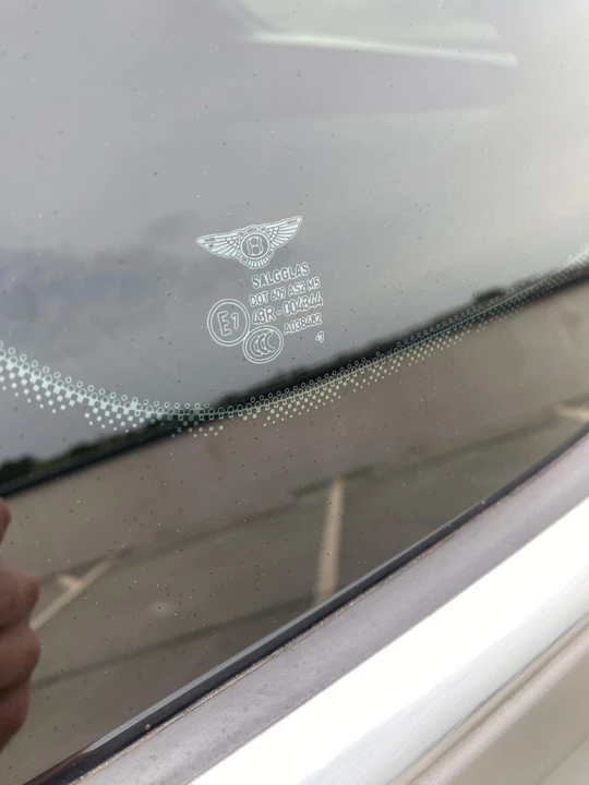 2018 Bentley Bentayga - Image 29 of 31