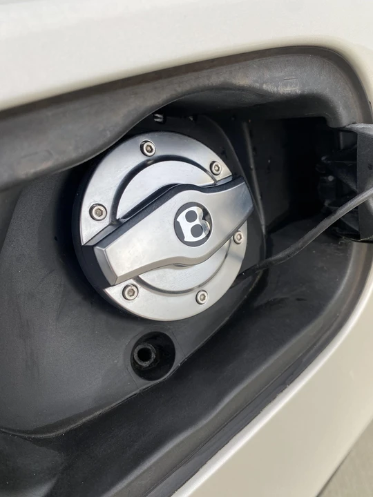 2018 Bentley Bentayga - Image 28 of 31