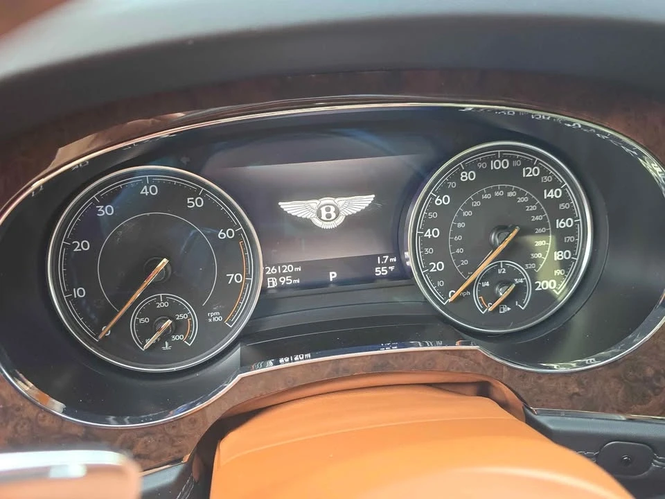 2018 Bentley Bentayga - Image 6 of 10