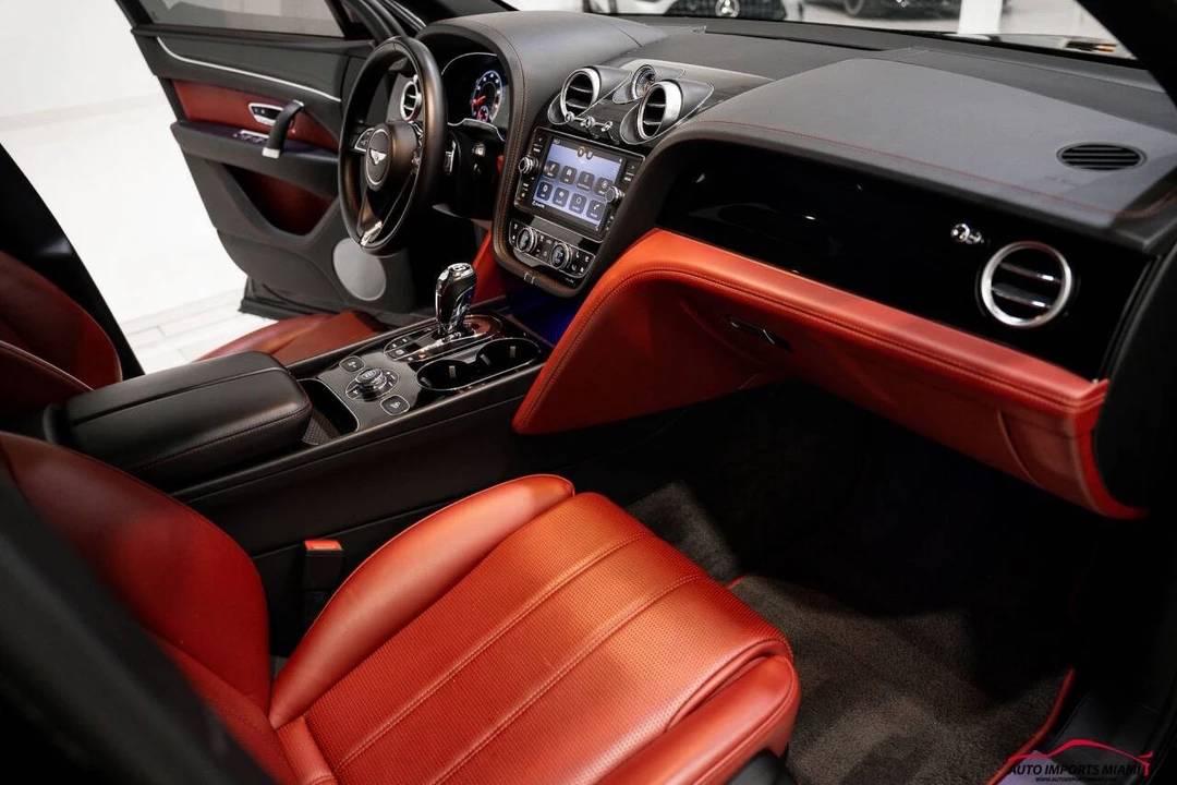 2018 Bentley Bentayga - Image 10 of 21
