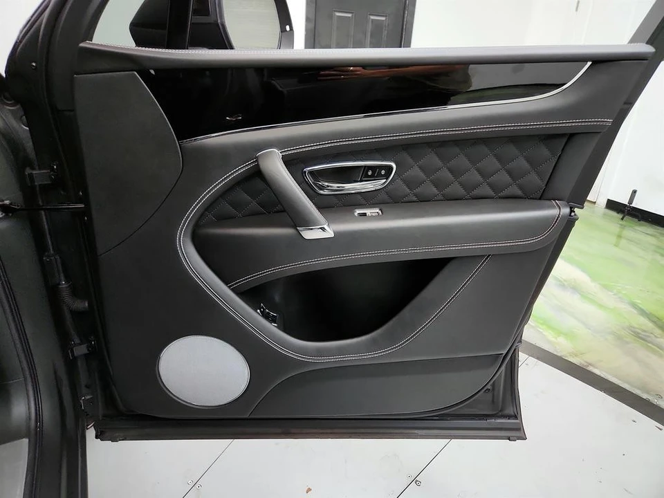2018 Bentley Bentayga - Image 30 of 31