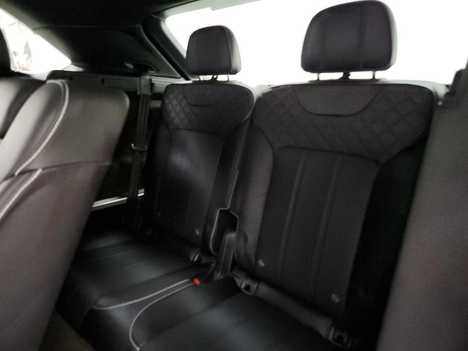 2018 Bentley Bentayga - Image 26 of 31