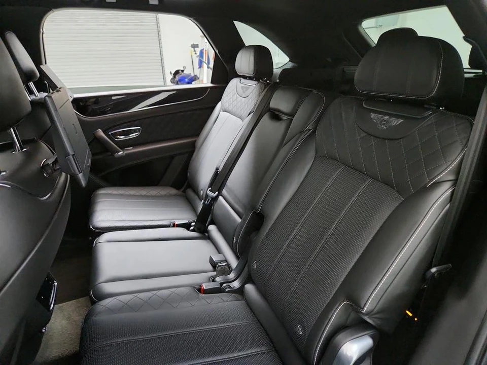 2018 Bentley Bentayga - Image 25 of 31