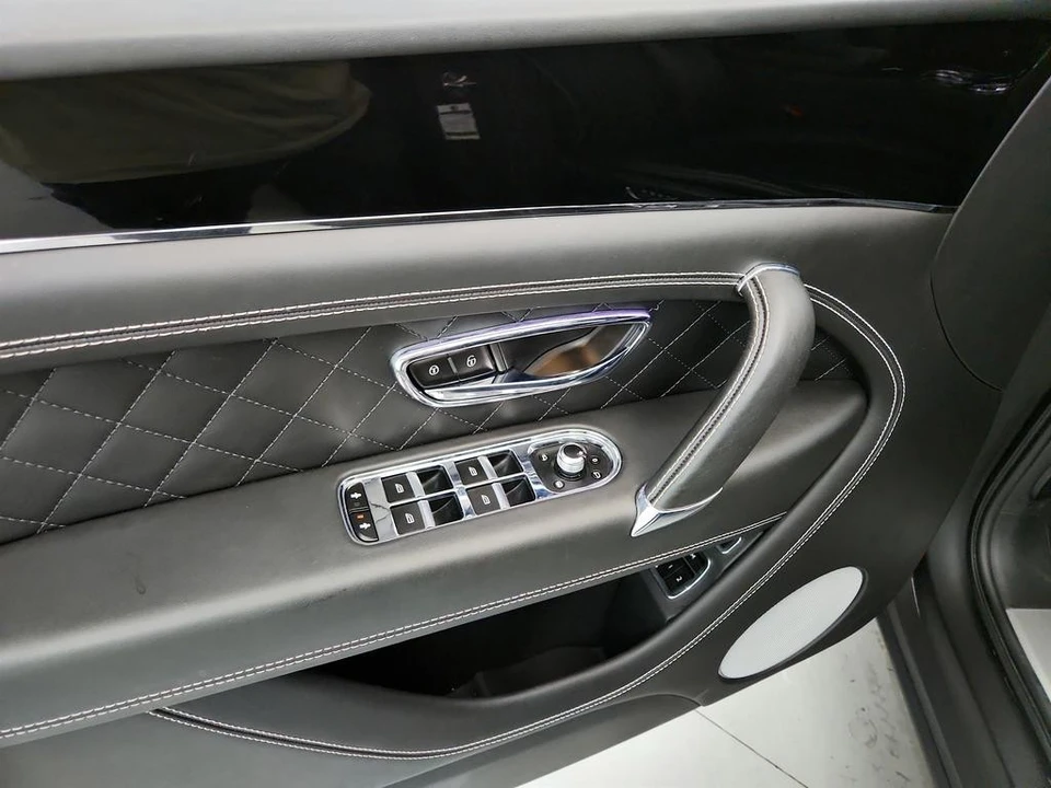 2018 Bentley Bentayga - Image 23 of 31