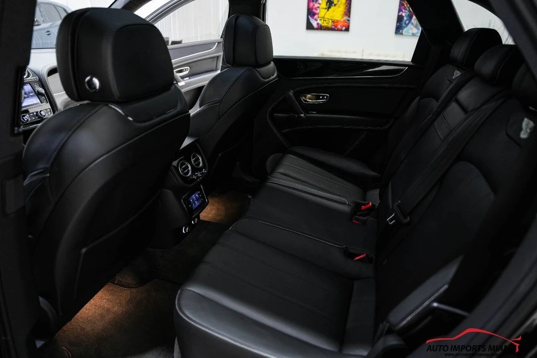 2018 Bentley Bentayga - Image 11 of 12