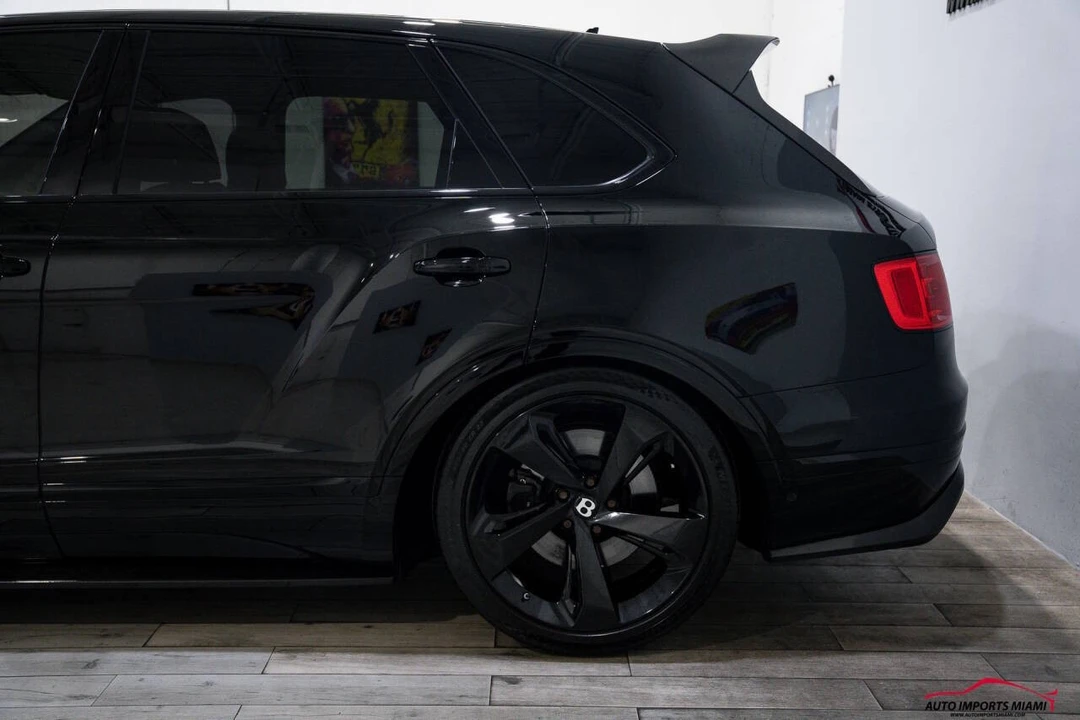 2018 Bentley Bentayga - Image 15 of 21