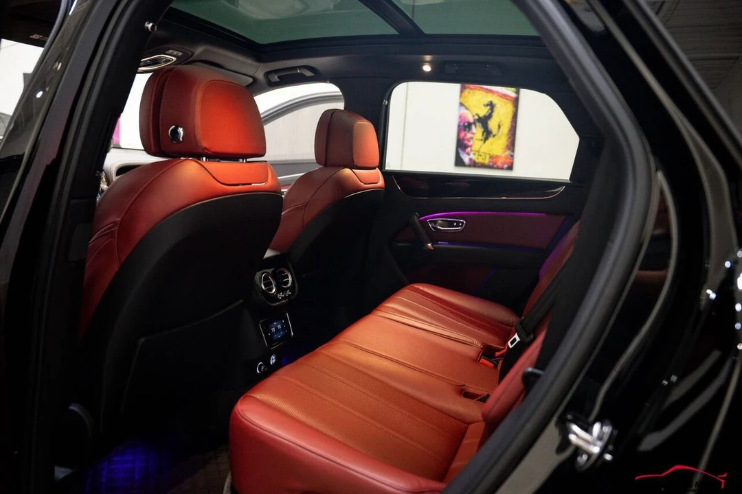 2018 Bentley Bentayga - Image 8 of 12