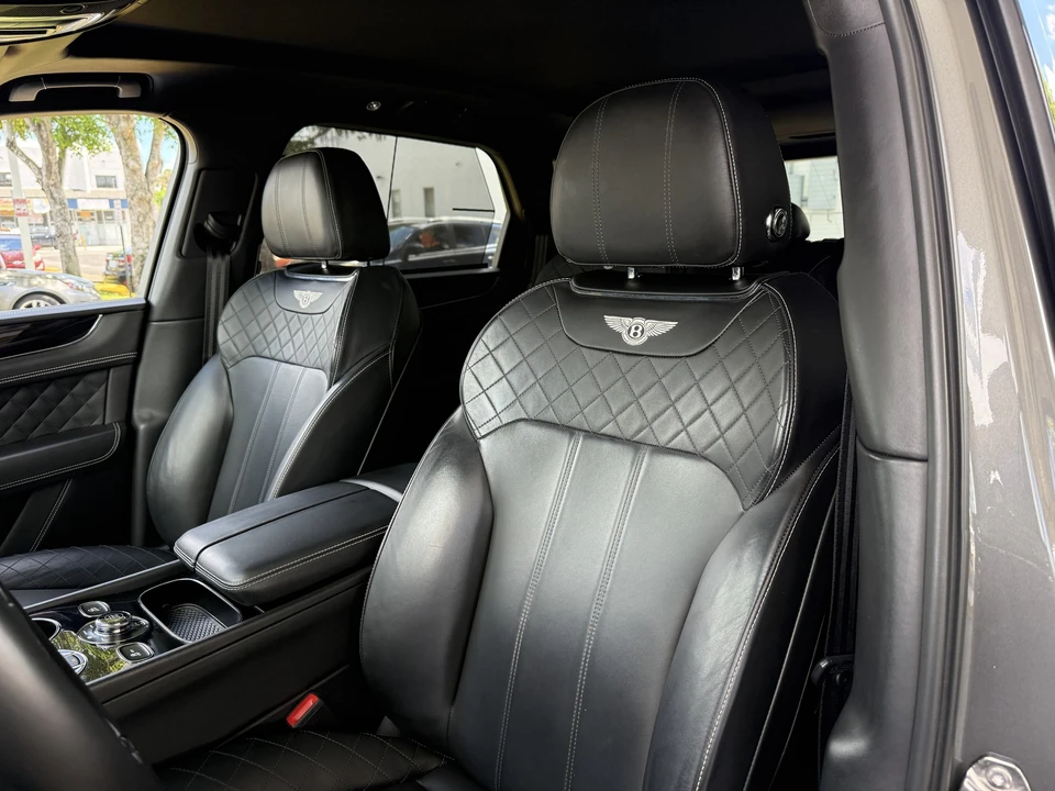 2018 Bentley Bentayga - Image 11 of 25