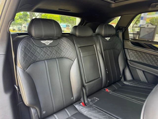 2018 Bentley - Image 21 of 24