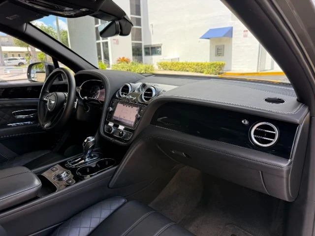 2018 Bentley - Image 16 of 24