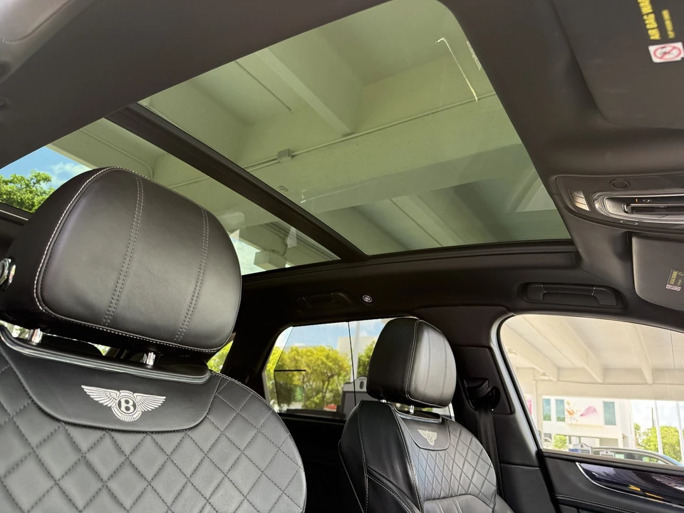 2018 Bentley Bentayga - Image 15 of 25