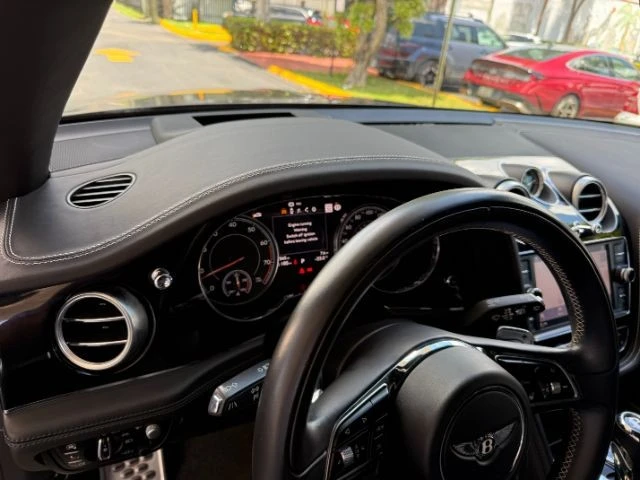 2018 Bentley - Image 19 of 24
