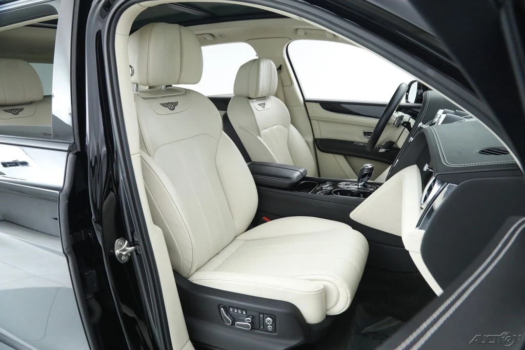 2018 Bentley Bentayga - Image 11 of 21