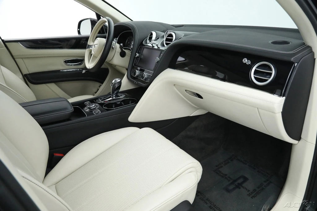 2018 Bentley Bentayga - Image 10 of 21