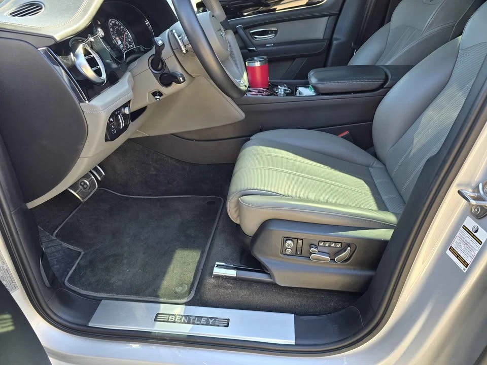 2018 Bentley Bentayga - Image 7 of 20
