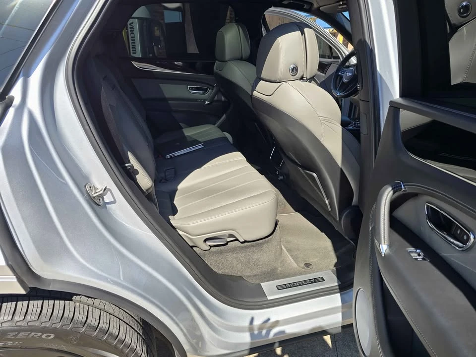2018 Bentley Bentayga - Image 13 of 20