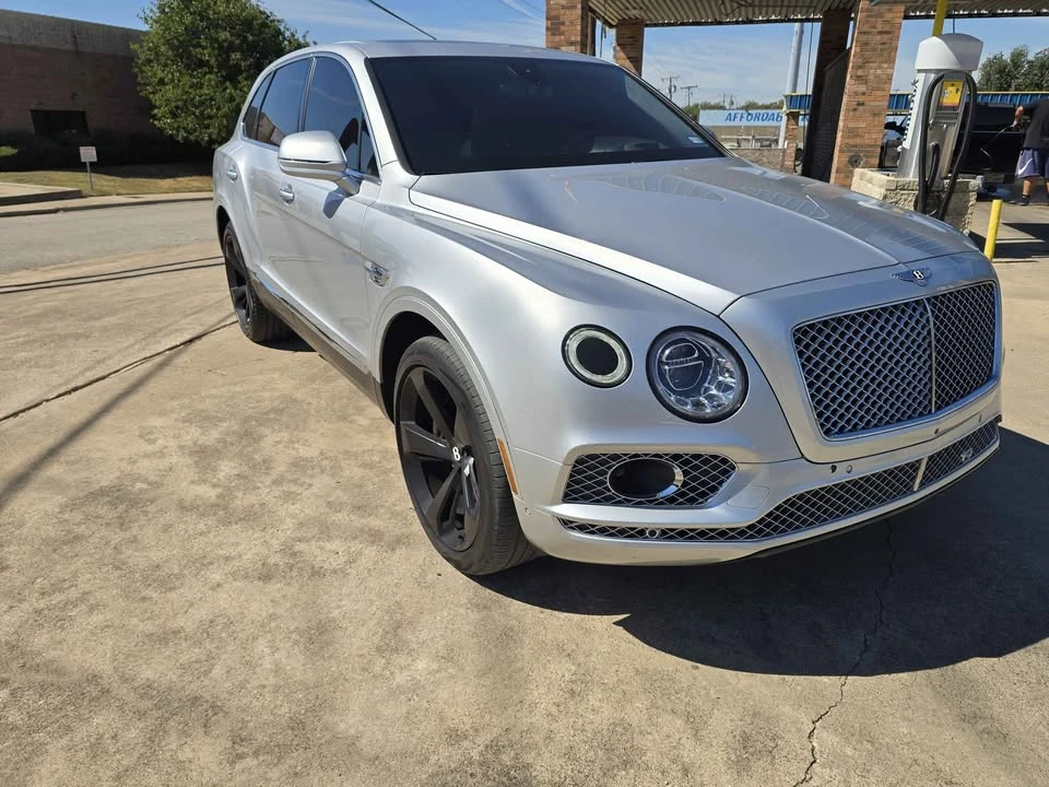 2018 Bentley Bentayga - Image 2 of 20