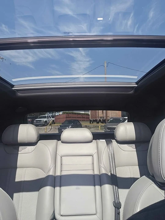 2018 Bentley Bentayga - Image 14 of 20