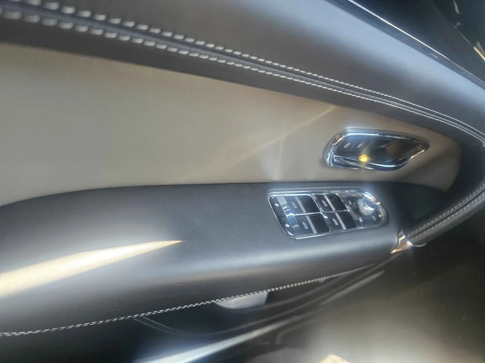 2018 Bentley Bentayga - Image 17 of 20