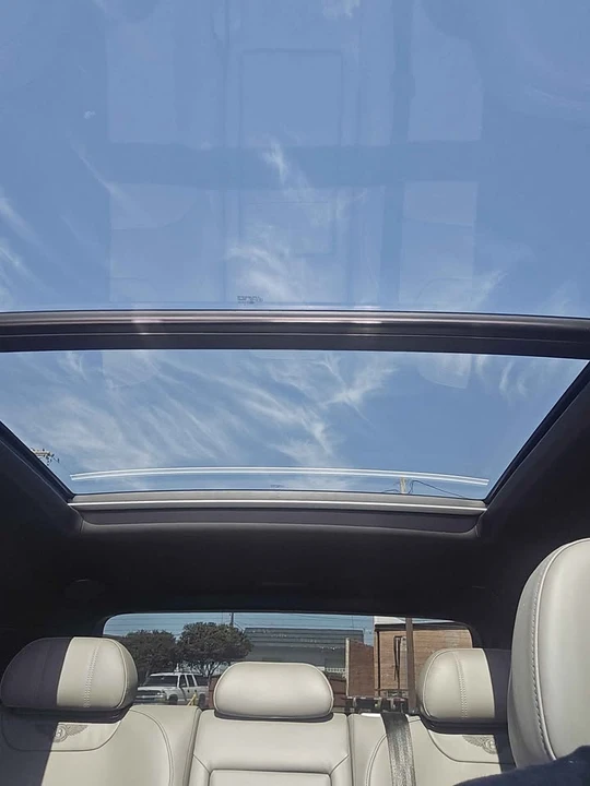 2018 Bentley Bentayga - Image 15 of 20