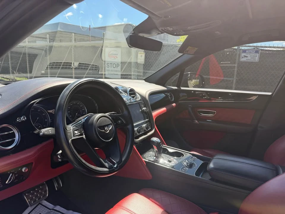 2018 Bentley Bentayga - Image 6 of 6