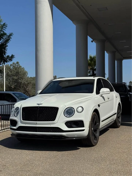 2018 Bentley Bentayga - Image 3 of 7