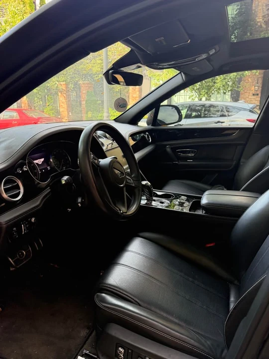 2018 Bentley Bentayga - Image 5 of 10