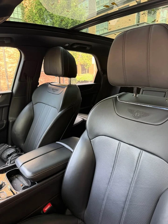 2018 Bentley Bentayga - Image 9 of 10