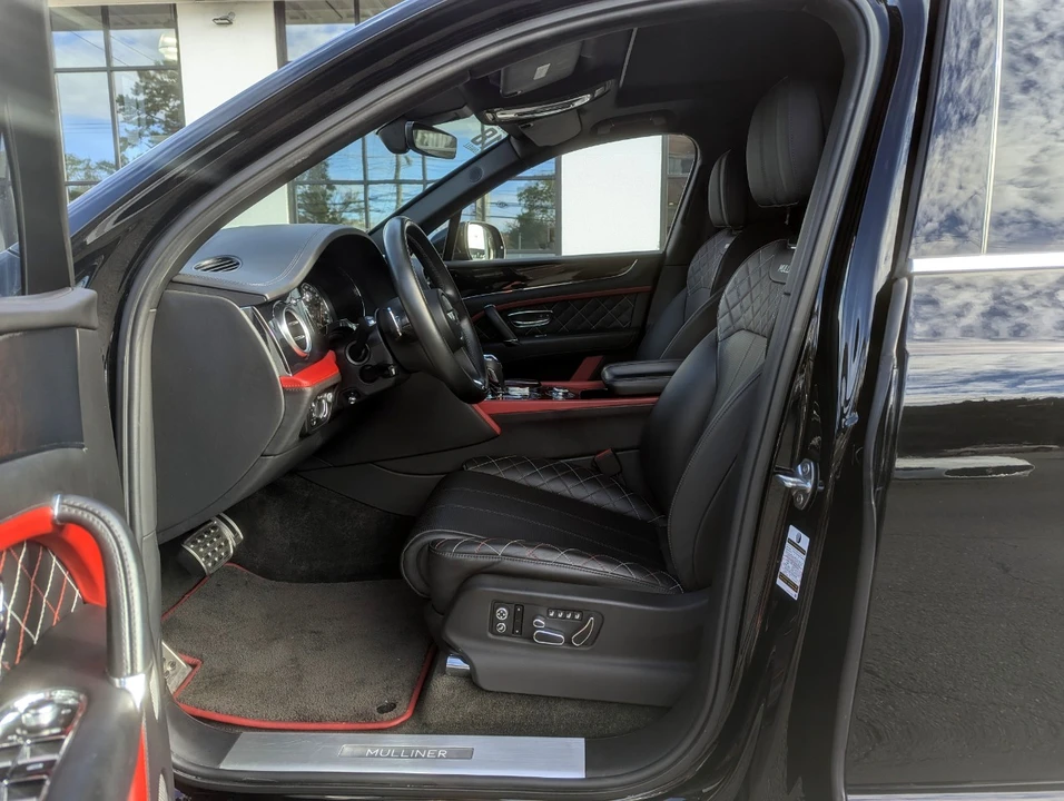 2018 Bentley Bentayga - Image 13 of 21