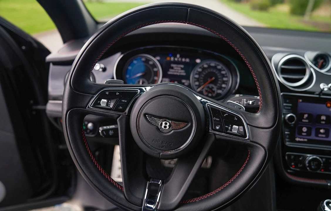 2018 Bentley Bentayga - Image 8 of 20