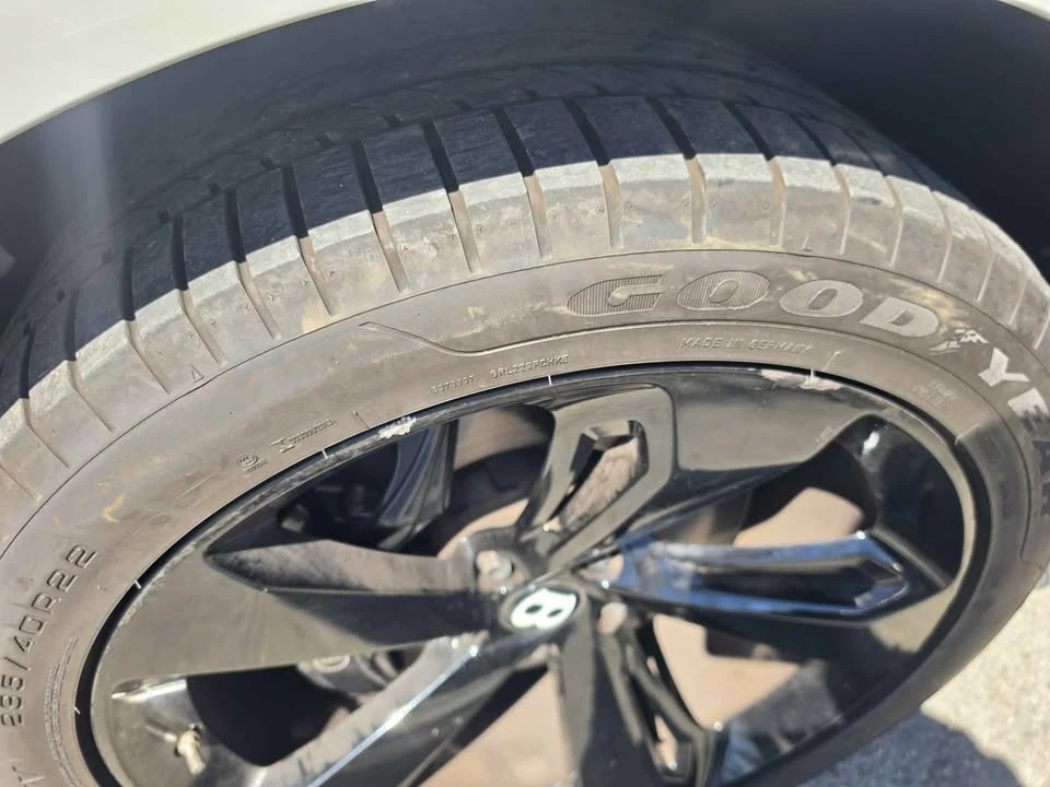 2018 Bentley Bentayga - Image 6 of 14