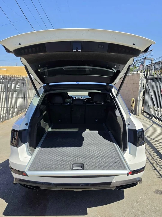 2018 Bentley Bentayga - Image 7 of 14