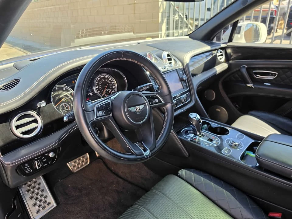 2018 Bentley Bentayga - Image 12 of 14