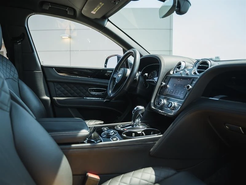 2018 Bentley Bentayga - Image 9 of 16