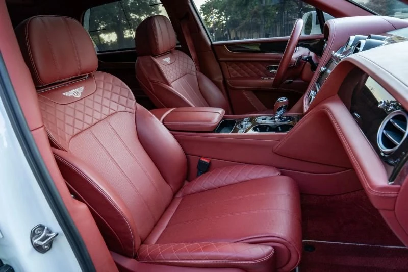 2018 Bentley Bentayga - Image 17 of 20