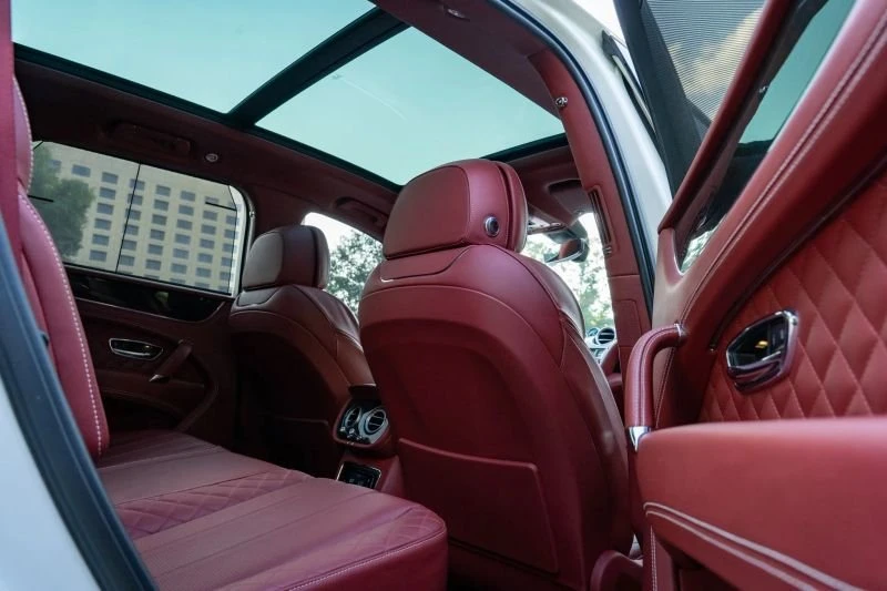 2018 Bentley Bentayga - Image 16 of 20