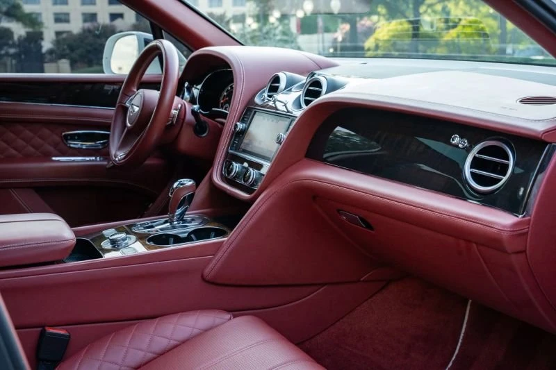2018 Bentley Bentayga - Image 18 of 20