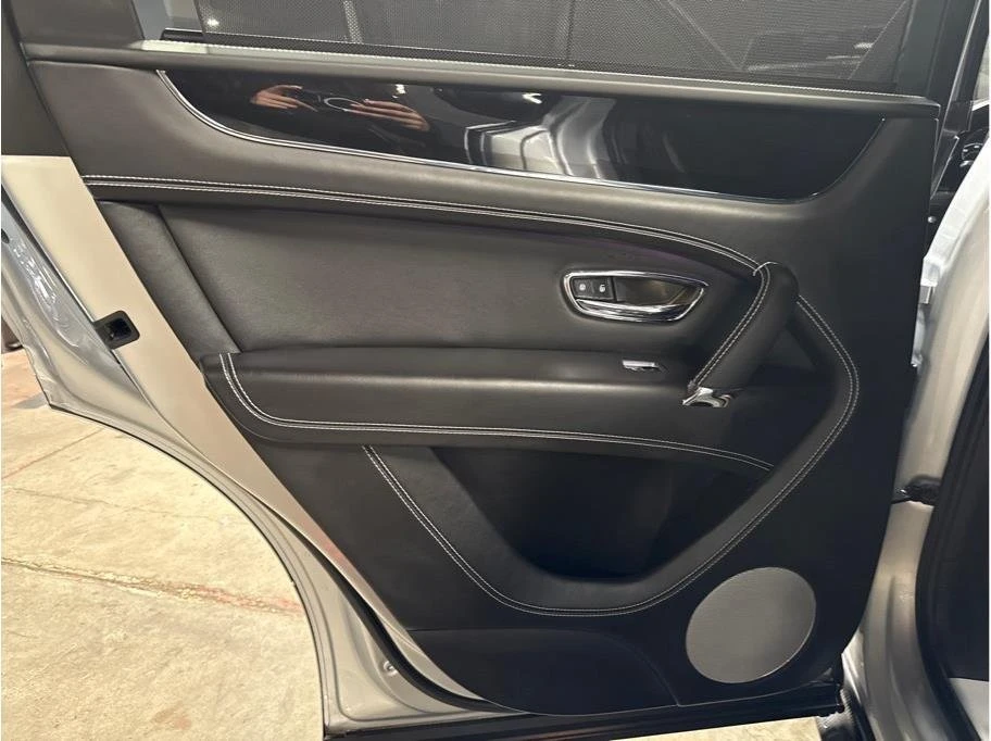 2018 Bentley Bentayga - Image 18 of 20