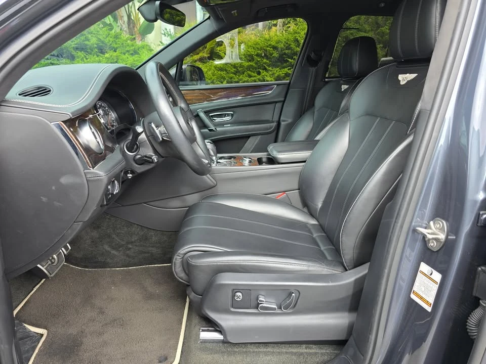 2018 Bentley Bentayga - Image 19 of 20