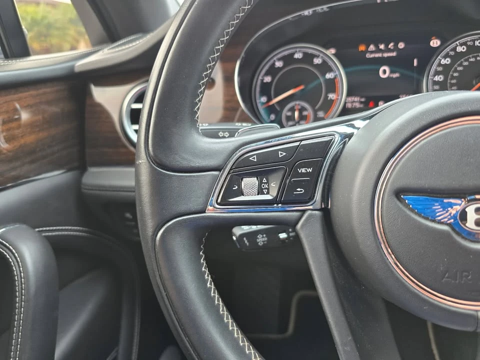 2018 Bentley Bentayga - Image 7 of 20