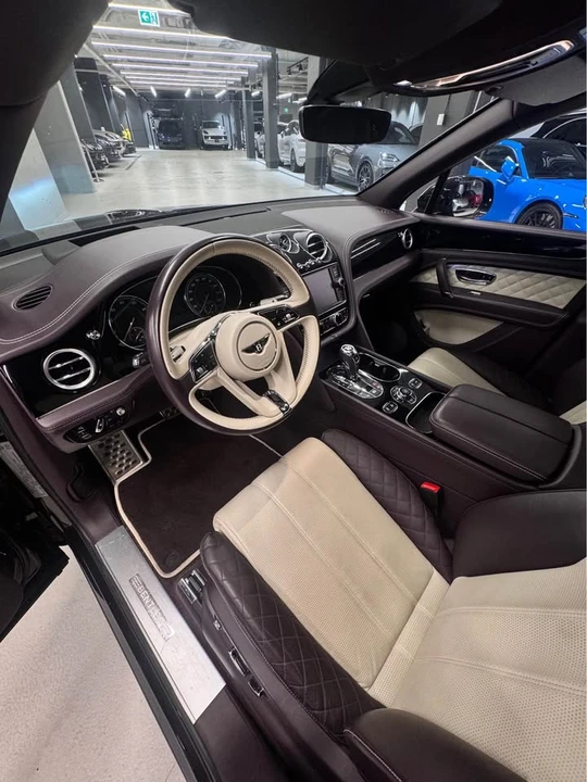 2018 Bentley Bentayga - Image 12 of 20