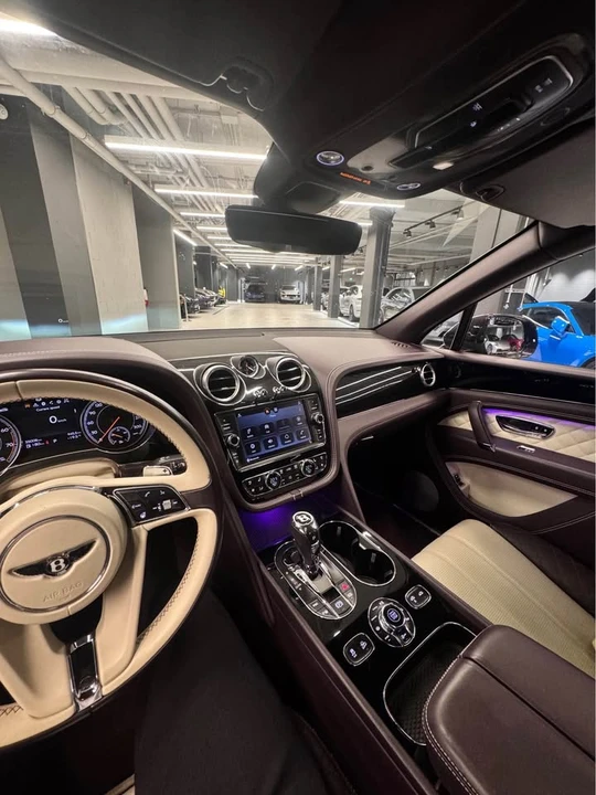 2018 Bentley Bentayga - Image 15 of 20